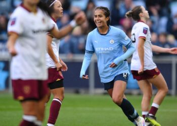 Fowler's New Role Model at Manchester City