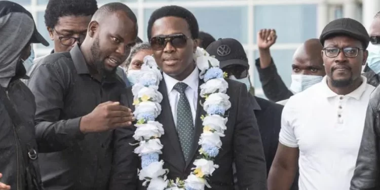 Mozambique tense as opposition leader returns from exile
