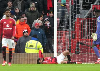 What's Holding Man Utd Back