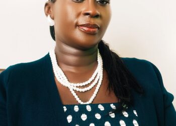 Esther Smith responds to accusations of music piracy and digital fraud