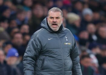 Spurs Humbled by United