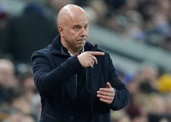 Slot's Advice to Liverpool