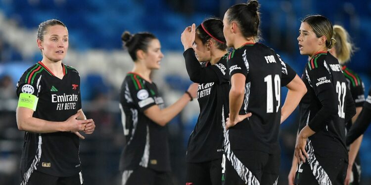 Pitch Criticized as Arsenal Lose to Real Madrid