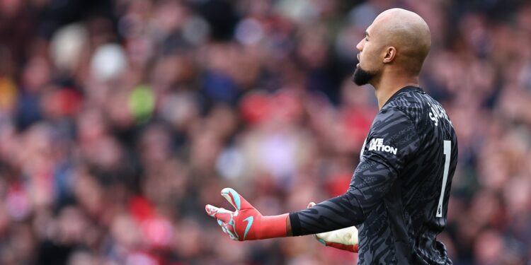 Mark Schwarzer Rips Into 'Terrible' Chelsea Player