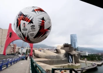 Manchester United and Spurs Ready for Basque Country Clash