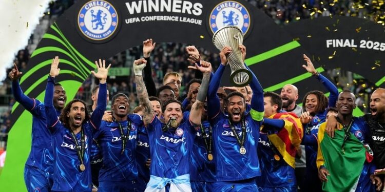 Chelsea bounce back to beat Betis and clinch European trophy