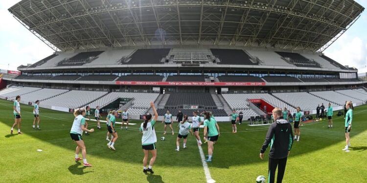 Ireland seeks goals and revenge against Leinster