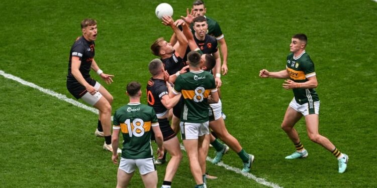 Flynn shares his predictions for the football quarter-finals