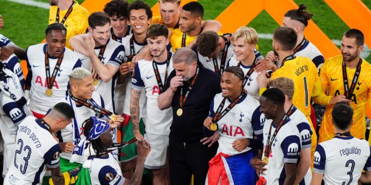 Tottenham star issues stern warning to teammates over disrespectful Postecoglou sacking rumors.