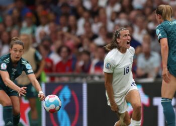 Kerry & Limerick retain teams, O'Shea & Clifford back.