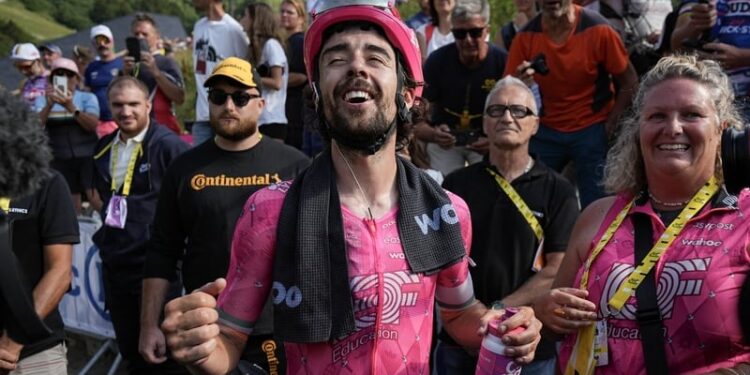 Healy's methodical ride earns him the coveted yellow jersey