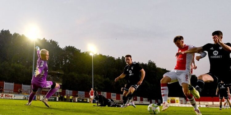 Stephen Kenny praises 'good result' after 1-0 first leg win