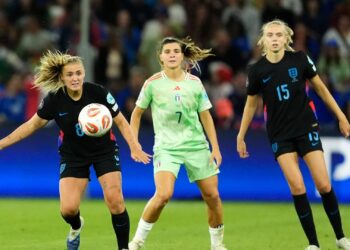 England pulls off incredible escape act vs Italy