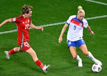 Lionesses thrash Wales to set up Sweden quarter-final