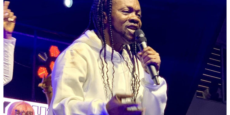 Ghana’s Parliament has paid a remarkable tribute to iconic highlife musician Charles Kojo Fosu, popularly known as Daddy Lumba or DL, who passed away over the weekend on July 26, 2025.