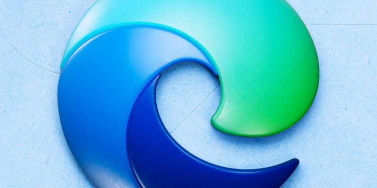 Opera files complaint against Microsoft for coercive Edge promotion