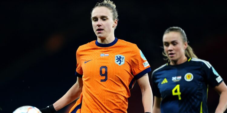 Friendship takes a backseat as Dutch star warns England teammate