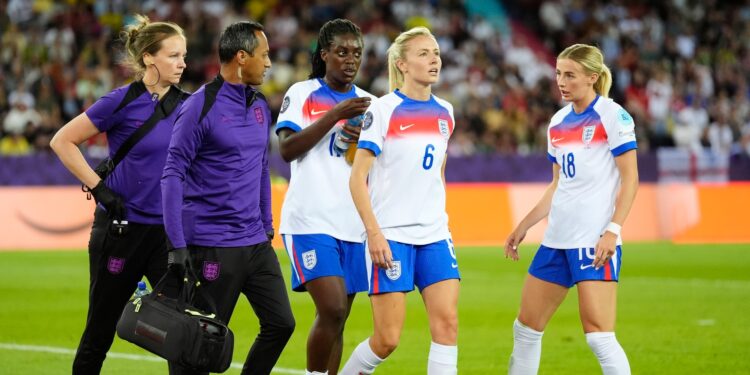 Leah expected to play EURO 2025 semi-final despite injury