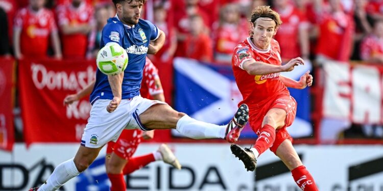 Shelbourne prepares to face Linfield at Tolka Park