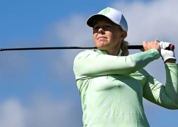 Cernousek Leads in Portland Amidst Meadow's Determined Rally