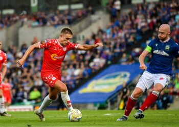 Shelbourne face Shamrock Rovers in Conference play-offs