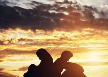 7 Self-Deceptions that keep people stuck in unhealthy relationships