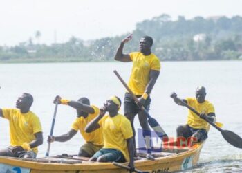 In a vibrant display of tradition and community spirit, ATL FM reaffirmed its dedication to the local fishing industry and unity of the Asafo companies by organizing the much-anticipated Oguaa Fetu Afahye Regatta.