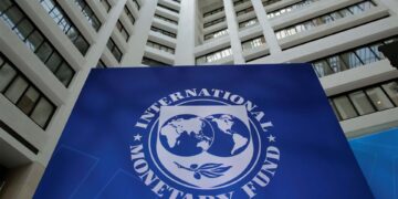 The International Monetary Fund (IMF) has advised the Government of Ghana to exercise caution and adopt a strategic approach in implementing its current market intervention program aimed at stabilizing the local currency.