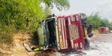 GNFS Prevents Explosion as Petrol Tanker Overturns on Mankessim-Fosu Road